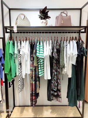 開服裝店進貨渠道分析 芝麻e柜品牌折扣店加盟靠譜嗎？